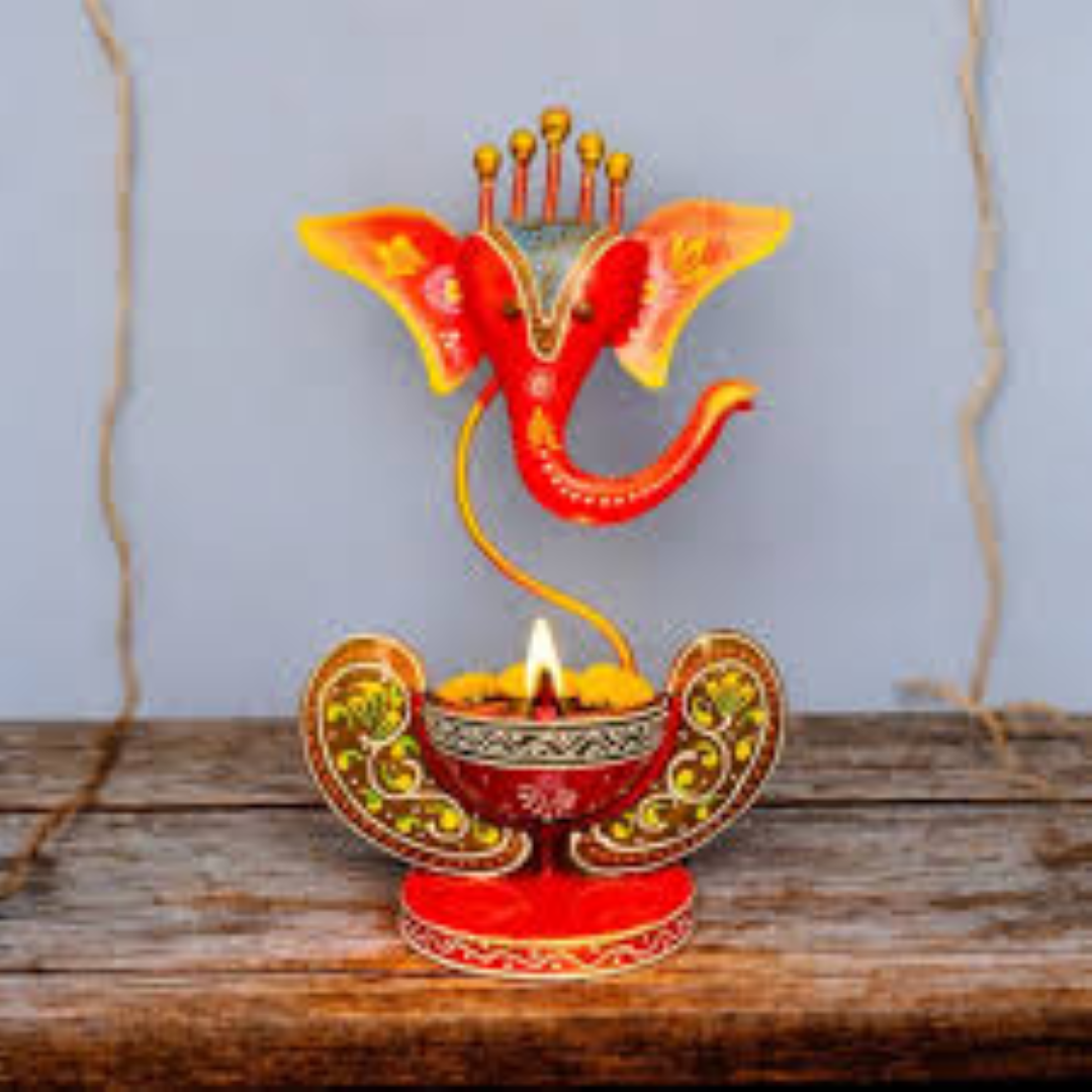 GANESH CANDLE HOLDER W SQUARE BASE 3AB4194